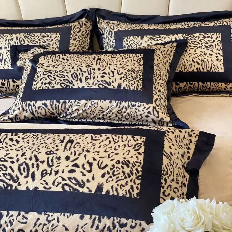 Leopard Velvet Bedding Set