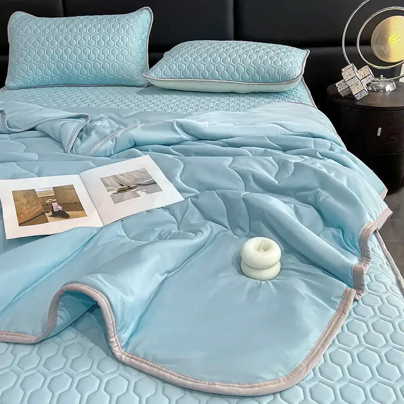Ice Silk Quilt Set