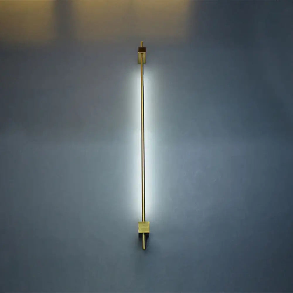 Black Gold Feather Lamp