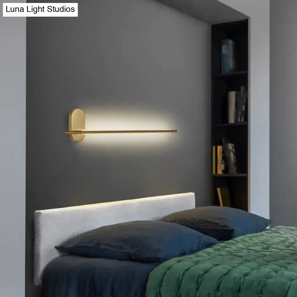 Gold Vertical Rod Sconce