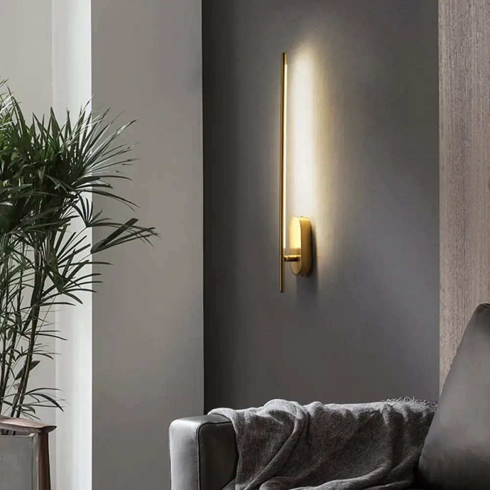 Gold Vertical Rod Sconce