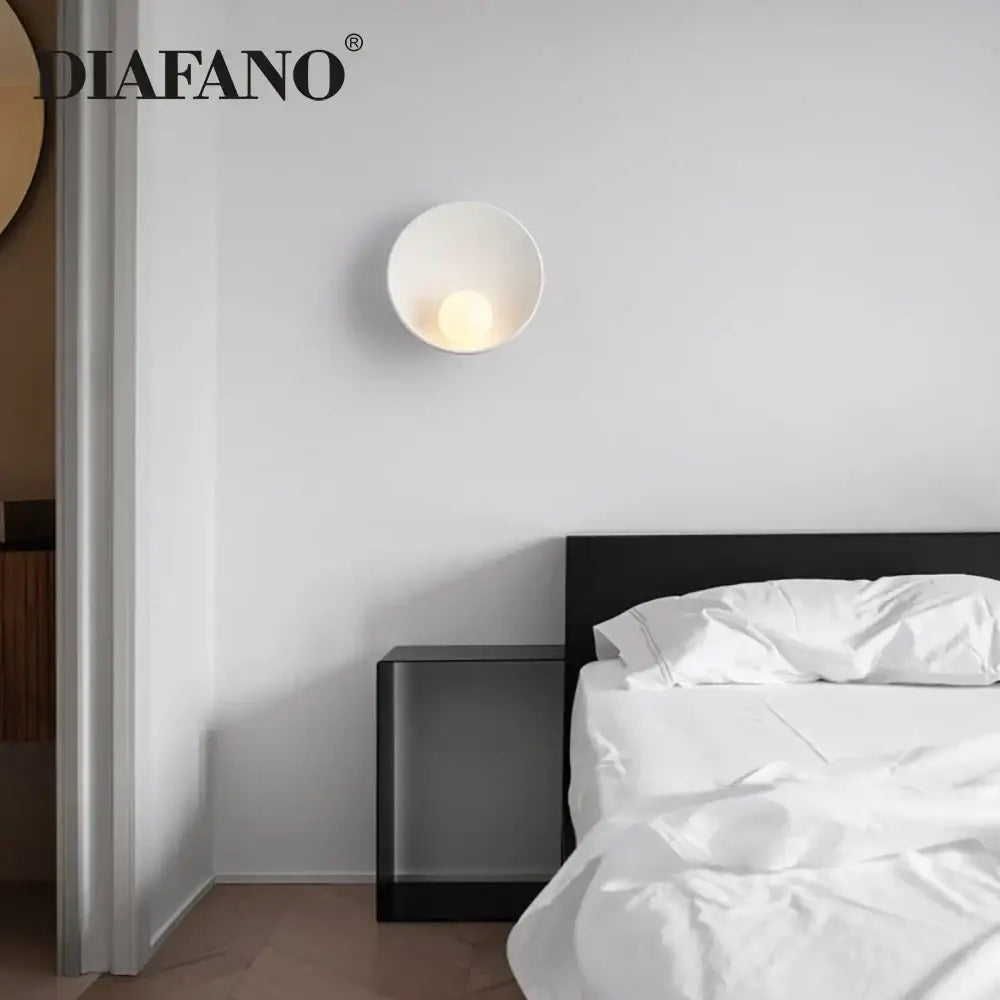 White Ceramic Wall Sconce 6-10W for Bedroom
