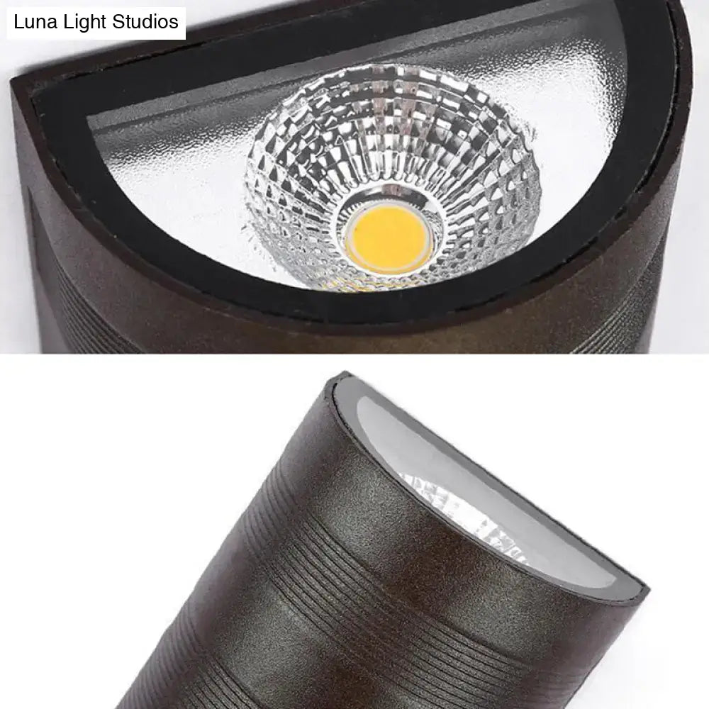 Black Outdoor Half-Cylinder Wall Lamp