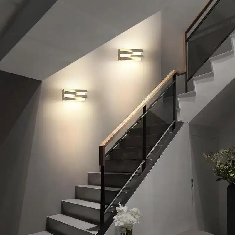 Black Outdoor Wall Lamp