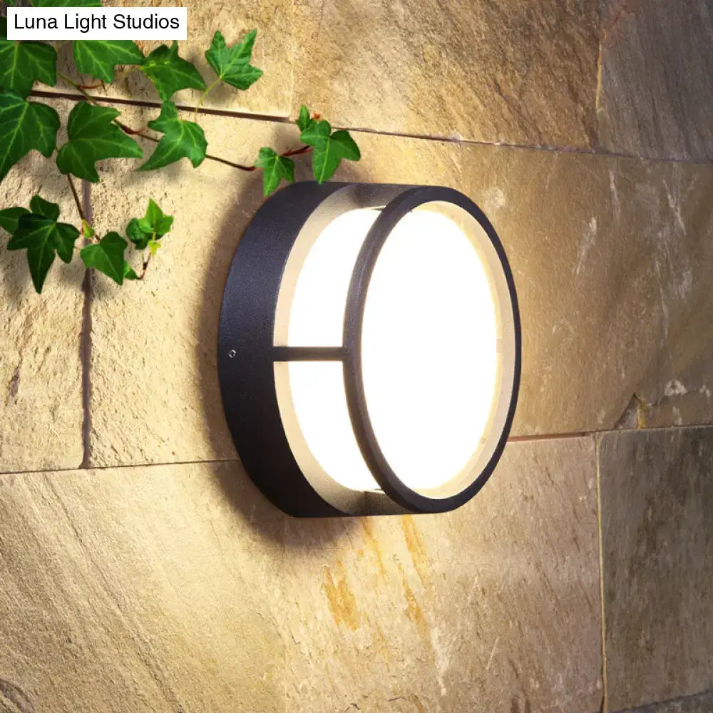 Black Circular Outdoor Wall Lamp