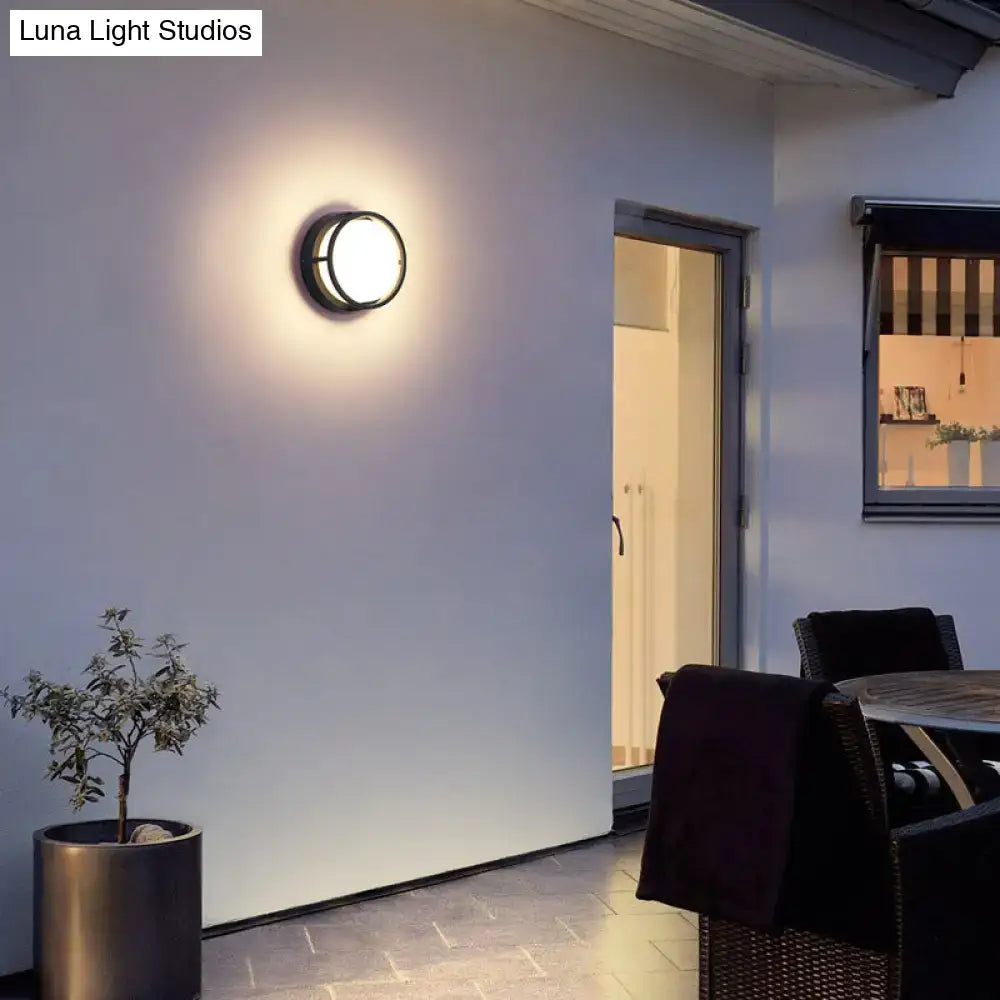 Black Circular Outdoor Wall Lamp