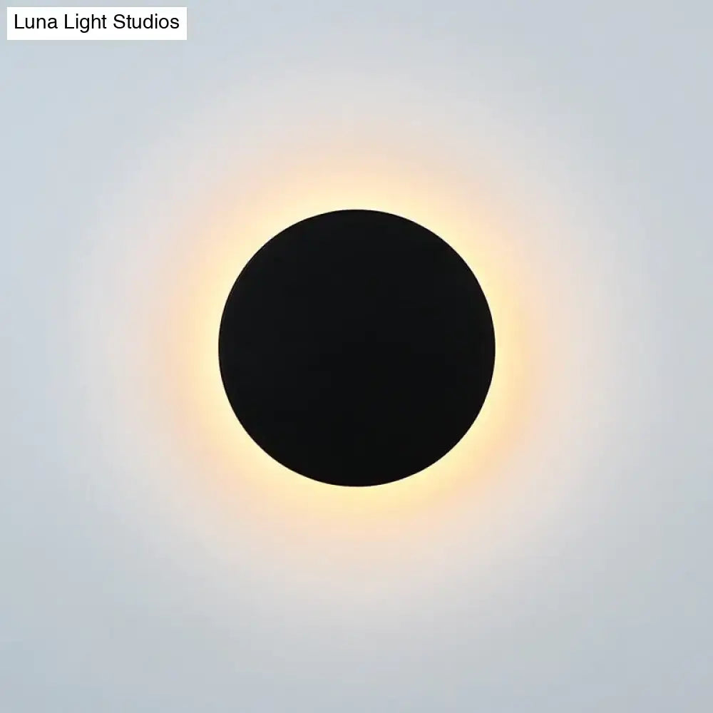 Black Round Outdoor Lamp