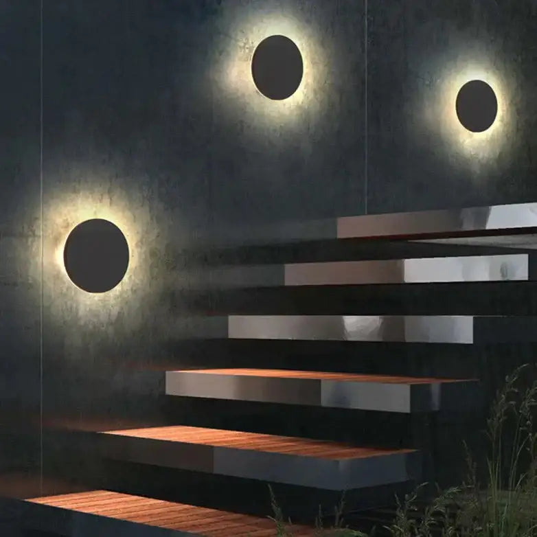 Black Round Outdoor Lamp