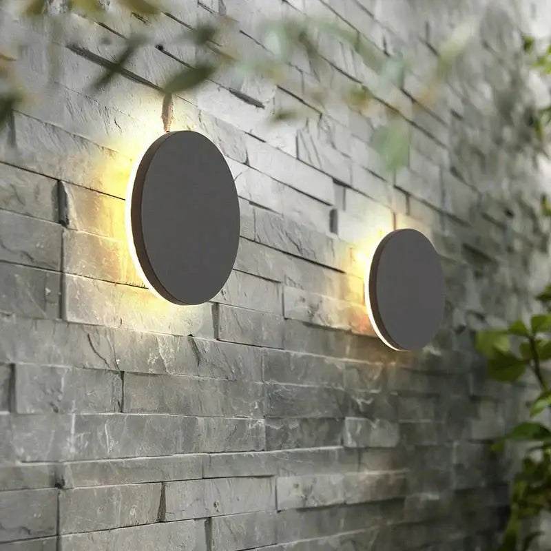 Black Round Outdoor Lamp
