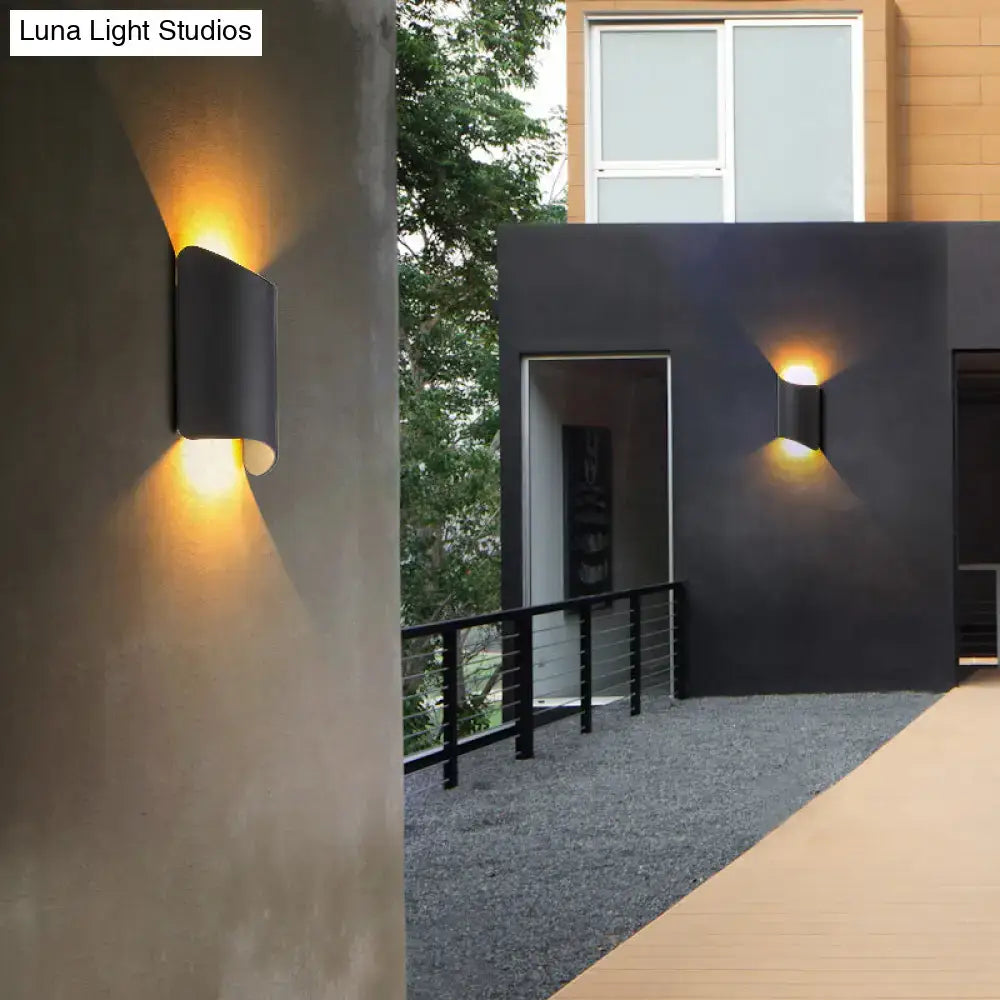 Black Curved Outdoor Sconce