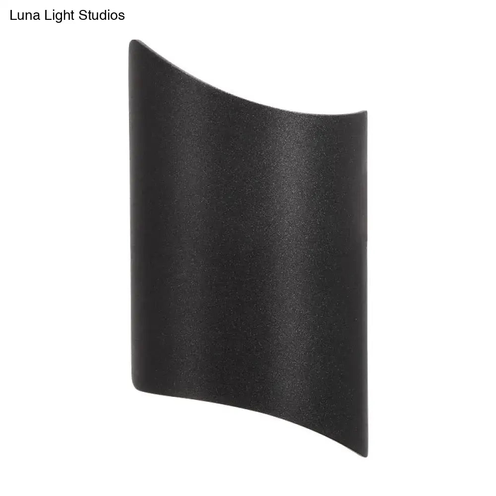 Black Curved Outdoor Sconce