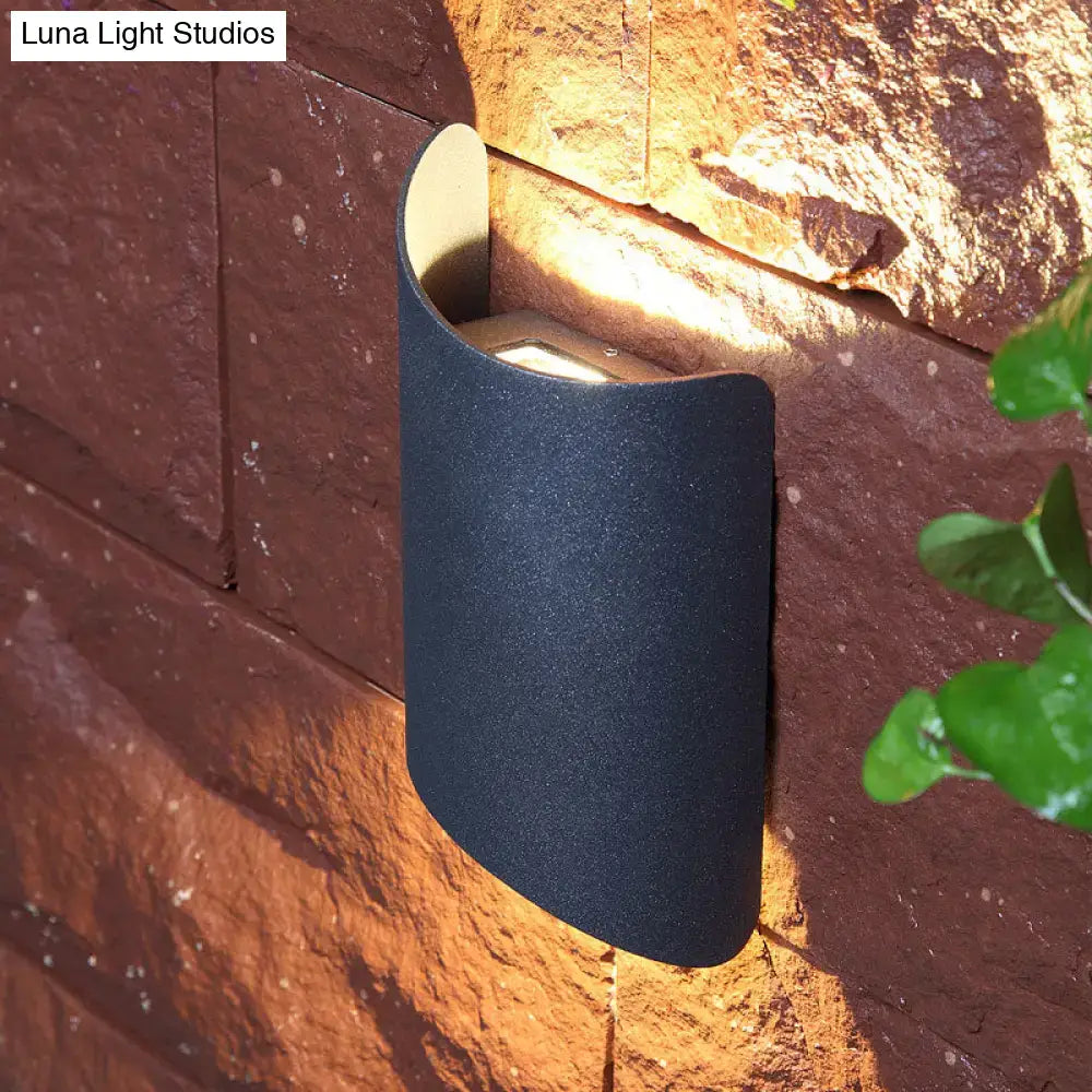 Black Curved Outdoor Sconce