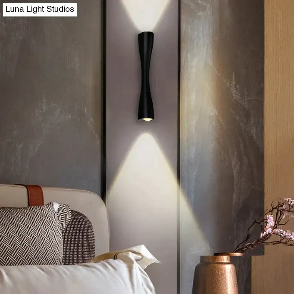 Black Curved IP65 Outdoor Wall Sconce