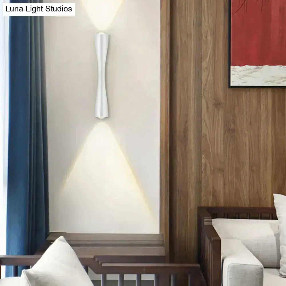 Black Curved IP65 Outdoor Wall Sconce