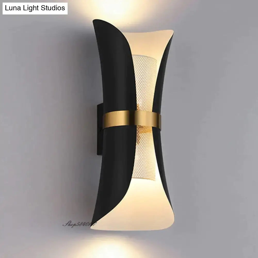 Black Gold Sleek Bedroom Wall Lamp