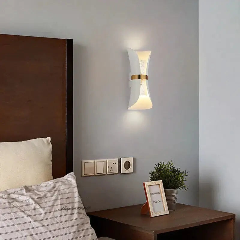 Black Gold Sleek Bedroom Wall Lamp