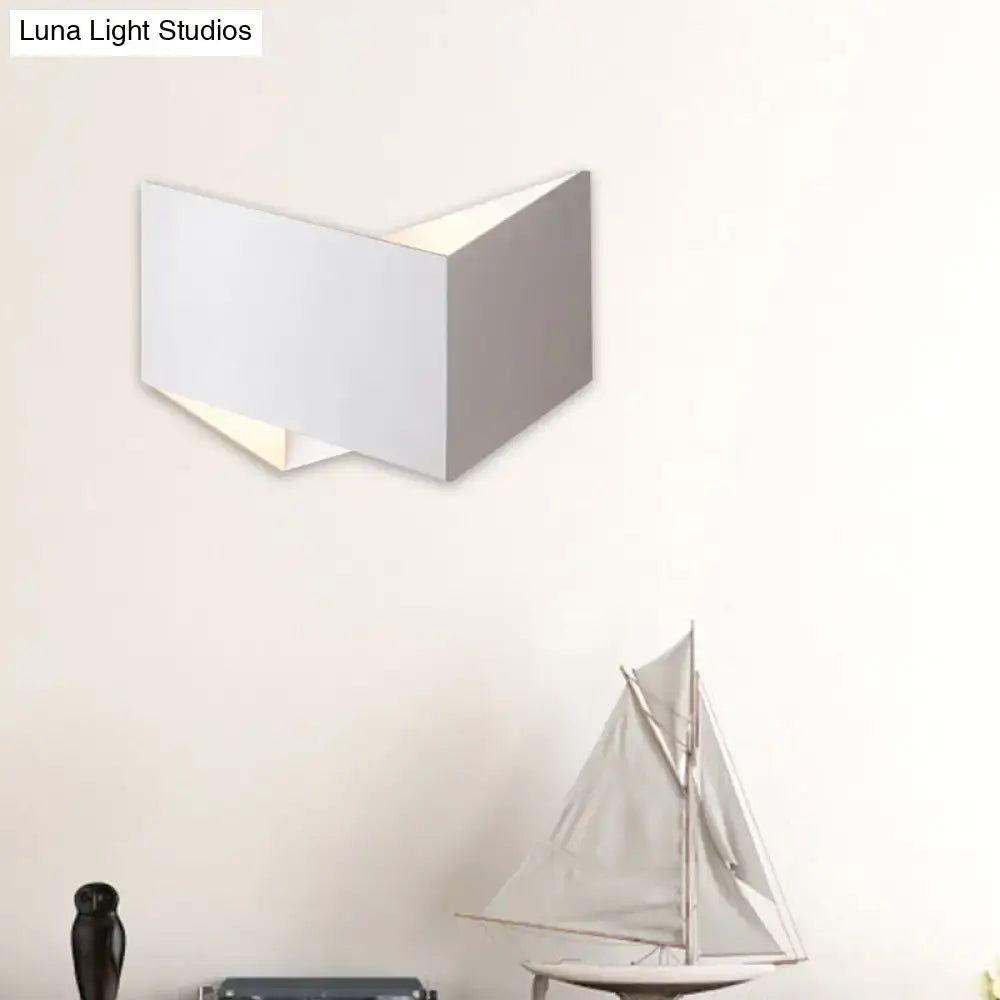 Black Geometric Stairway Wall Lamp
