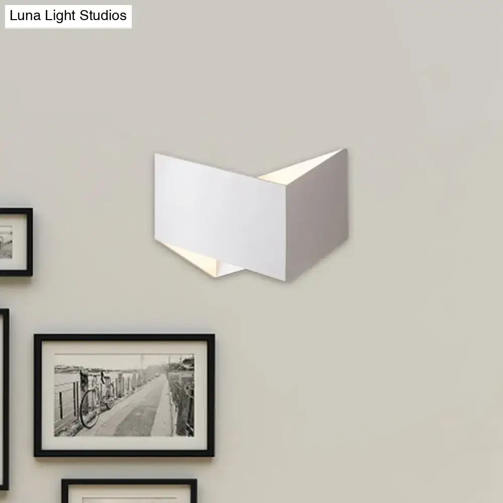 Black Geometric Stairway Wall Lamp