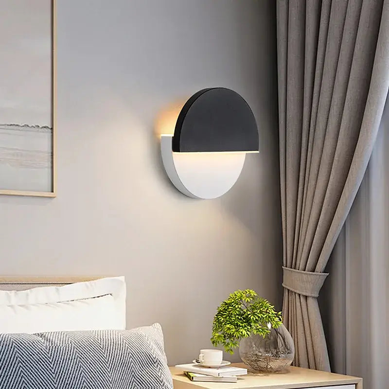 Black Adjustable Reading Light