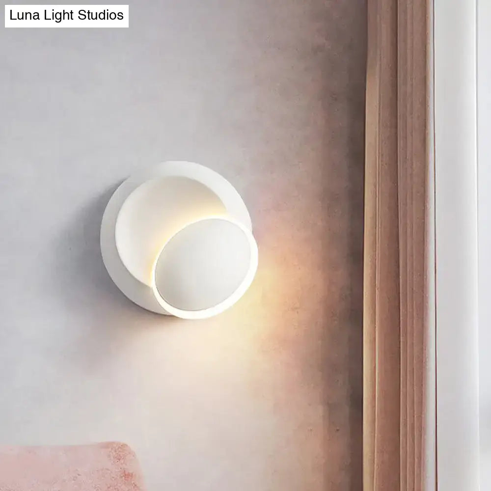 White Eclipse Wall Lamp