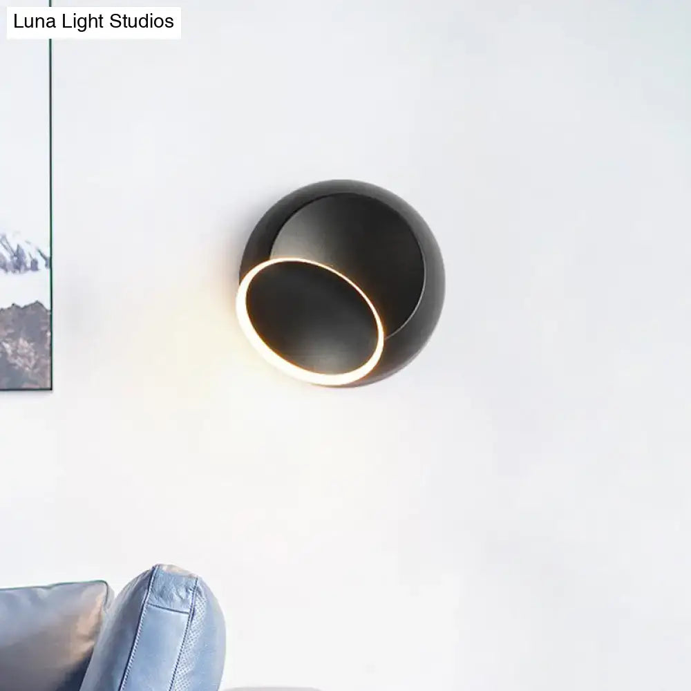 White Eclipse Wall Lamp