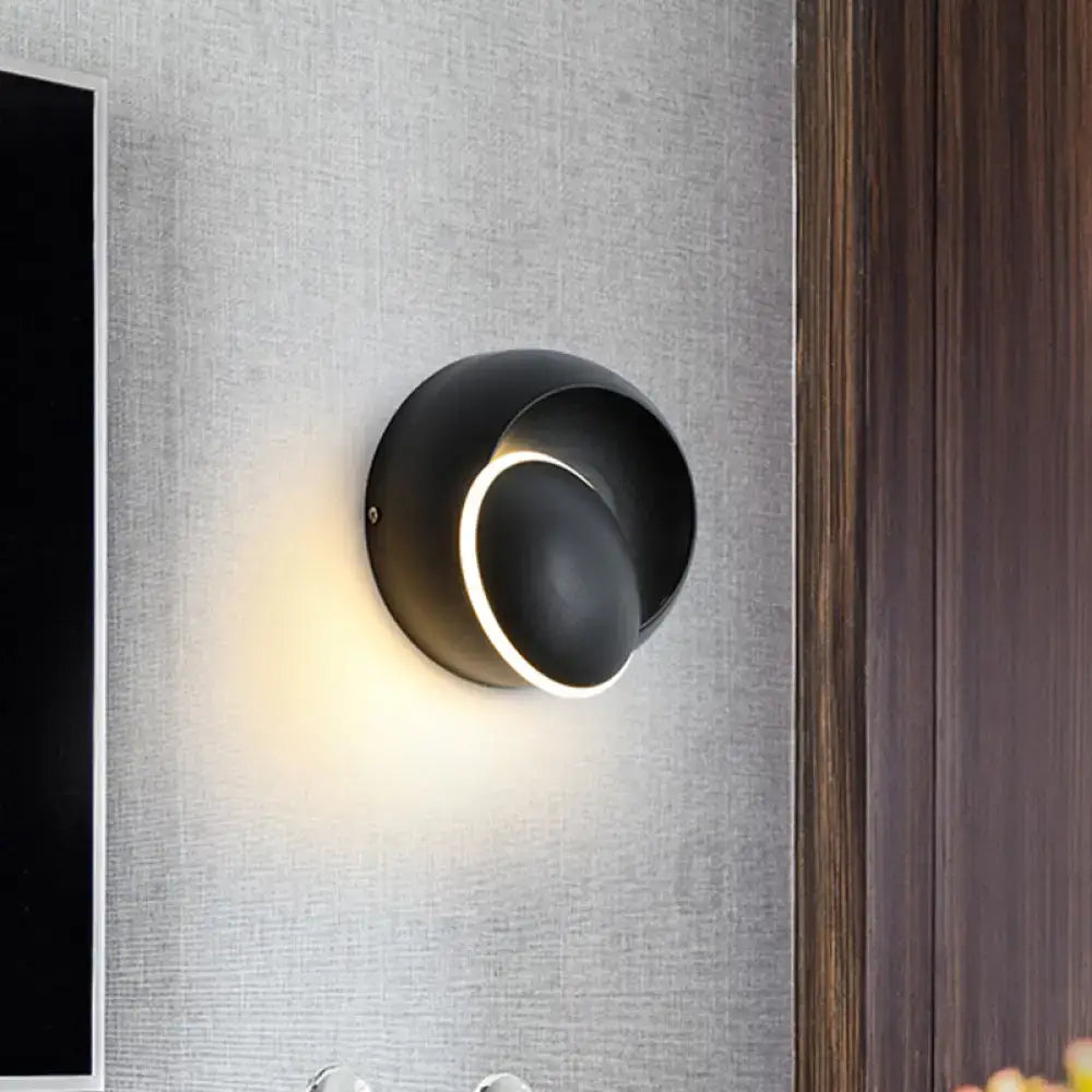 White Eclipse Wall Lamp