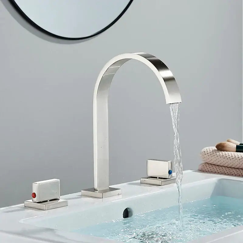 Chrome Dual Handle Bathroom Faucet