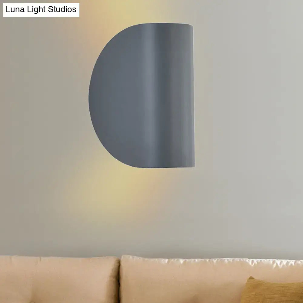 Gold Metal Compact Wall Sconce