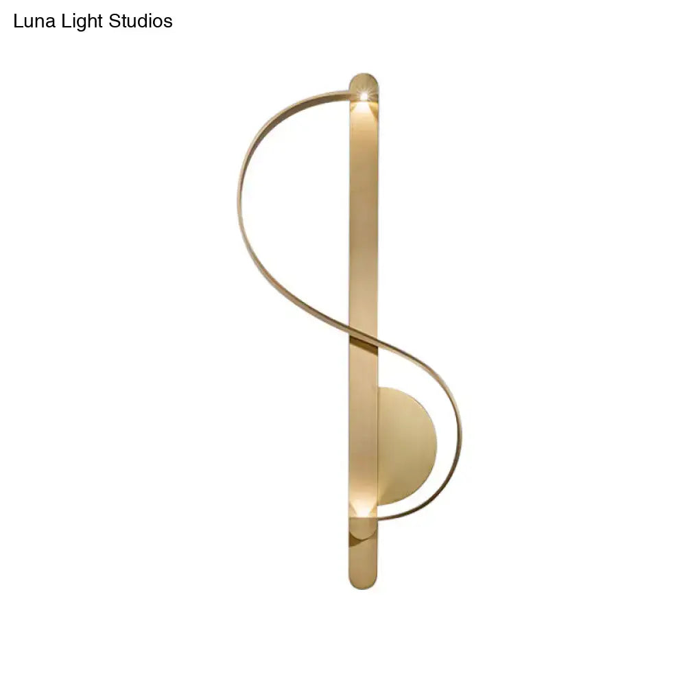 Gold Curved Wall Sconce Aluminum Build