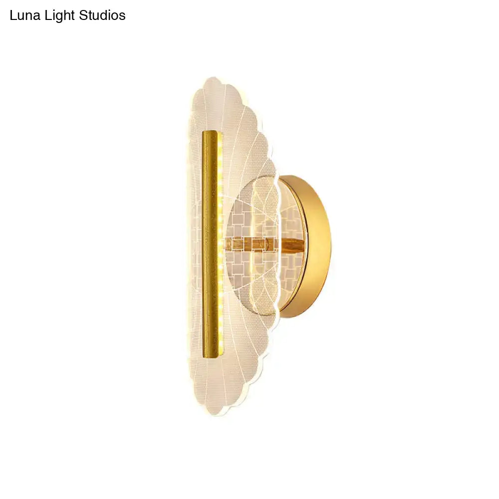 Gold Geometric Acrylic Wall Sconce