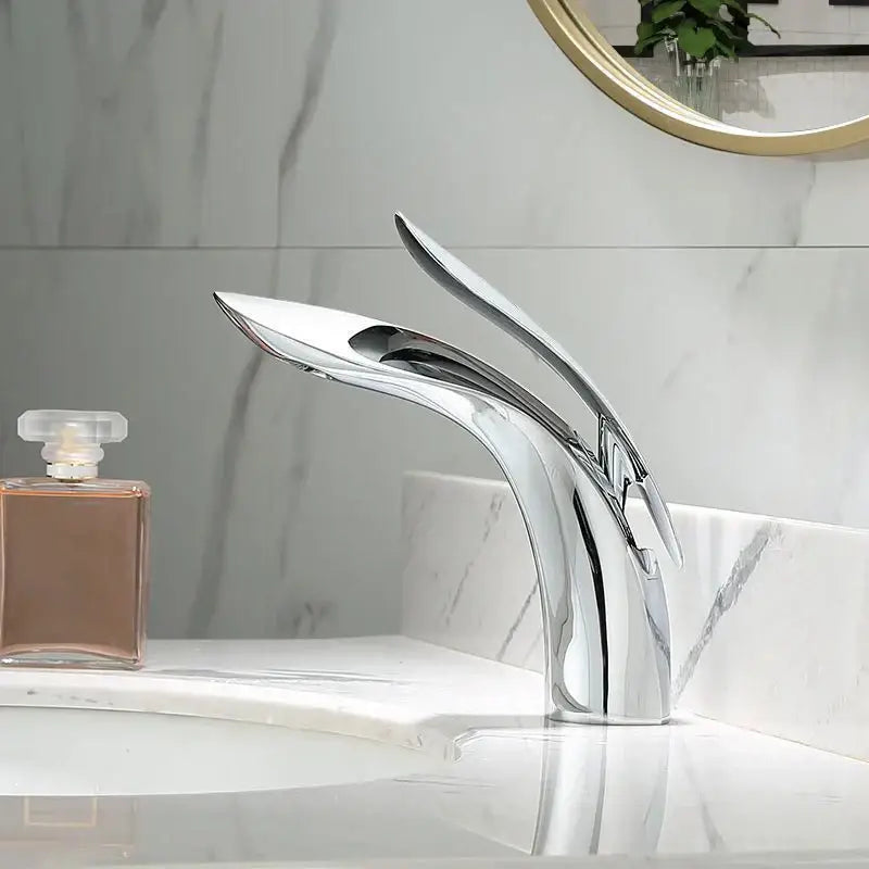 Gold Brass Single-Handle Basin Faucet Luxury