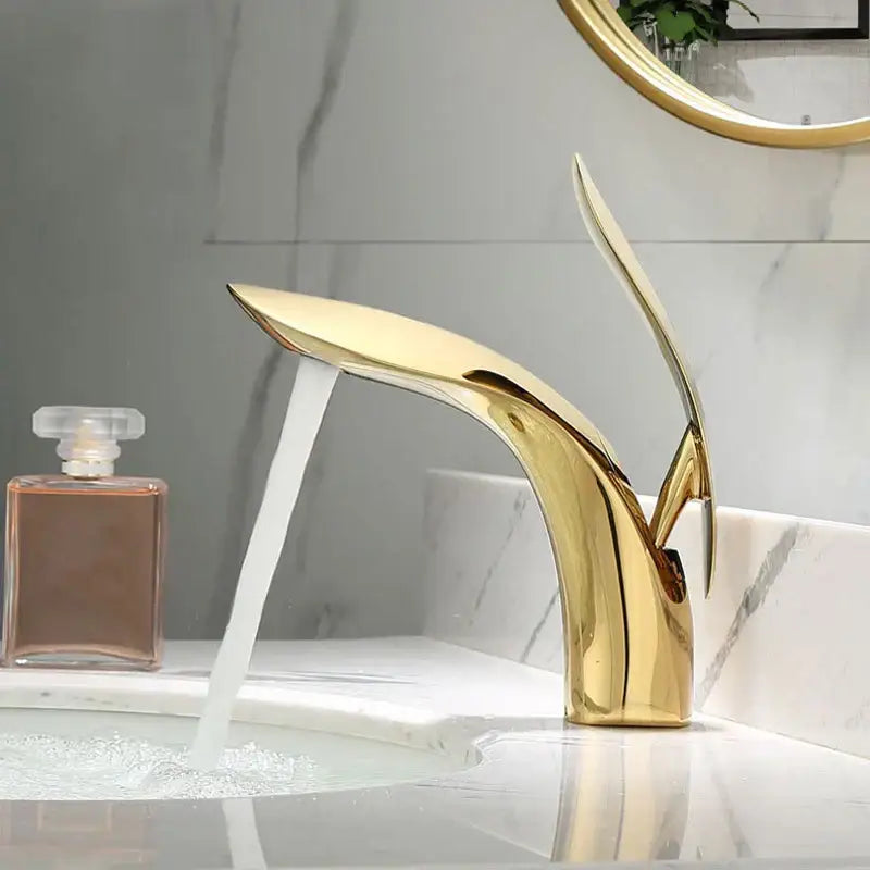 Gold Brass Single-Handle Basin Faucet Luxury
