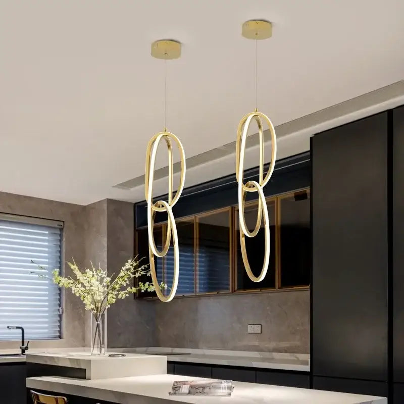 Gold Interlocking Rings Pendant