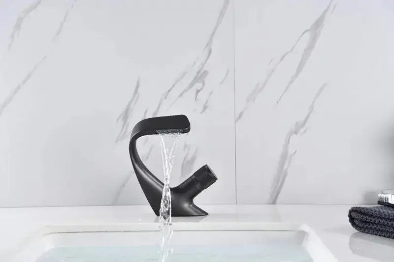 Chrome Single Handle Faucet for Kitchen or Bath