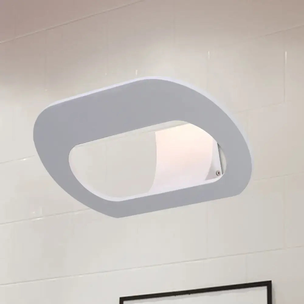 Black Oval Metal Reading-Nook Wall Lamp