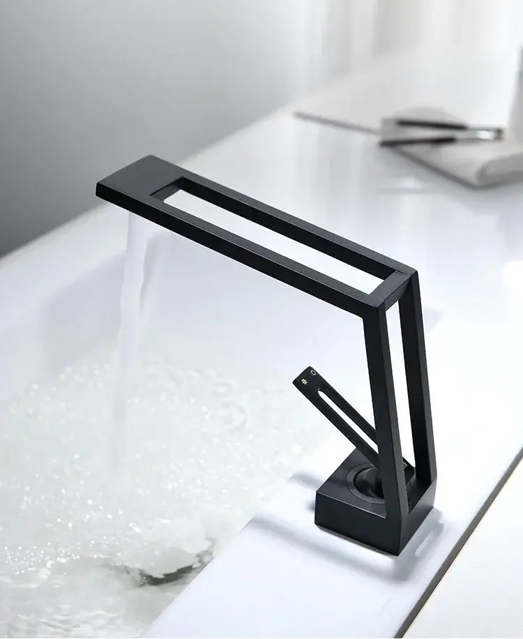 Matte Black Basin Faucet Single-Handle Deck Mount