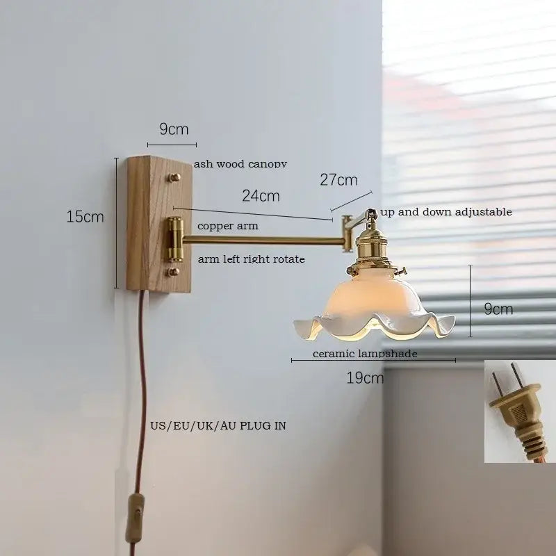 Brass Scalloped Wall Light