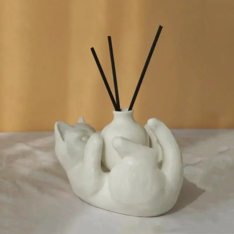 White Ceramic Cat Vase Aromatherapy Base
