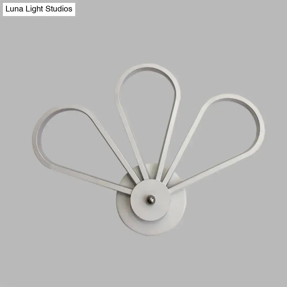 White Clover Fan Light