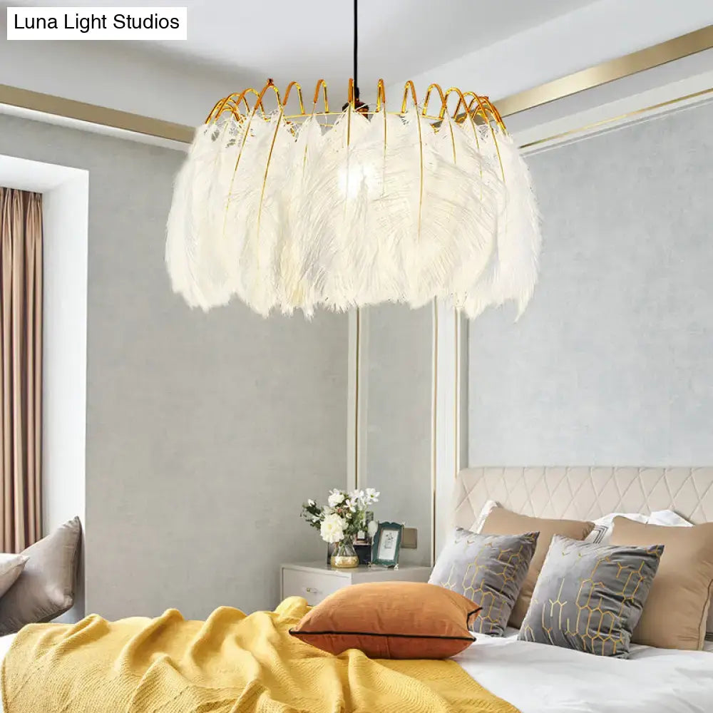 White Feather Chandelier Light