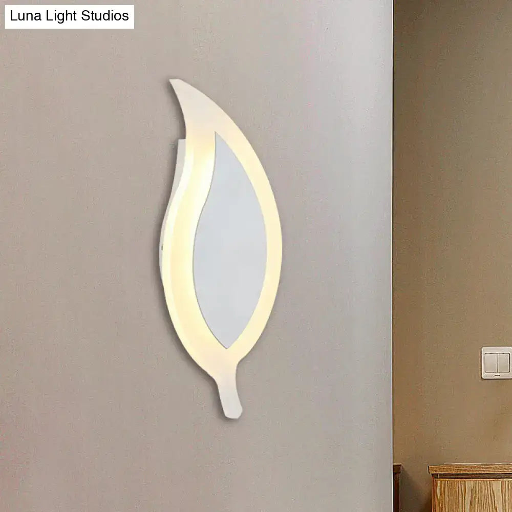 White Leaf Wall Sconce
