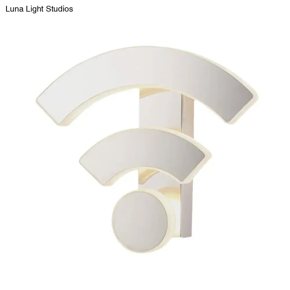 White Modern 10-Inch Wall Sconce