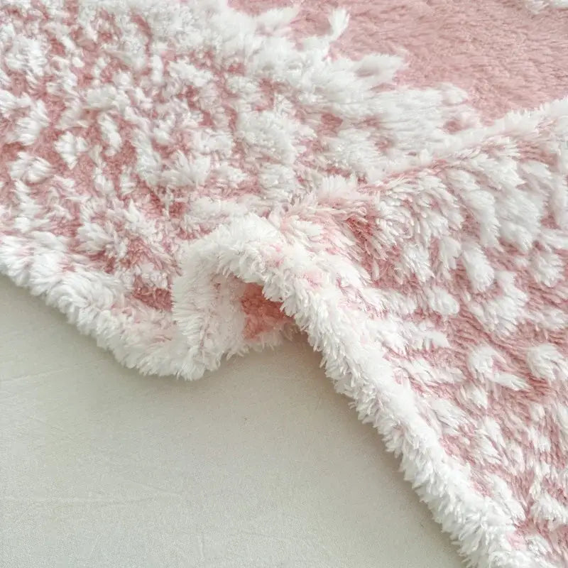 Cationic Jacquard Plush Throw