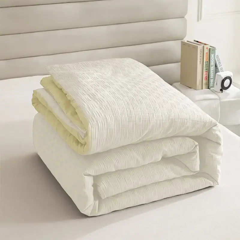 Cream Yellow Quilt Set