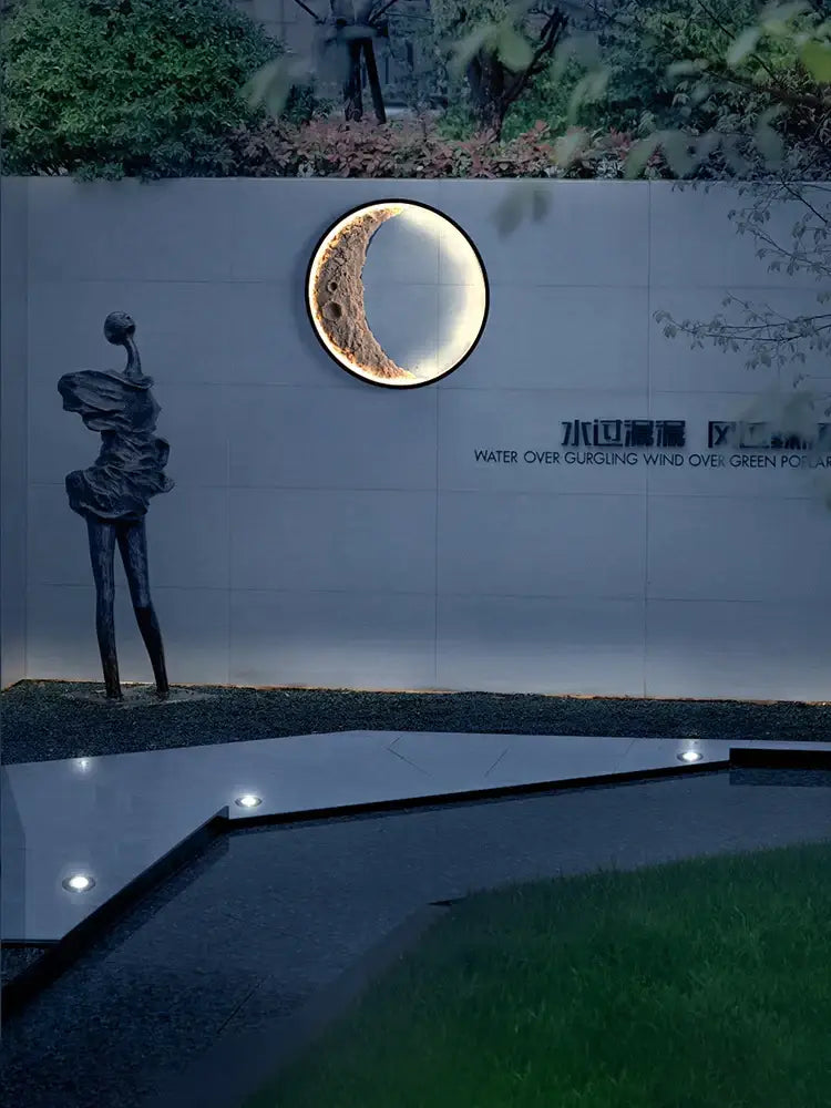 Crescent Wall Lamp