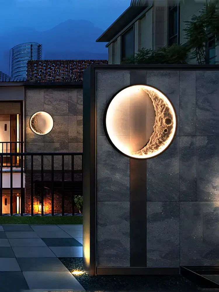 Crescent Wall Lamp