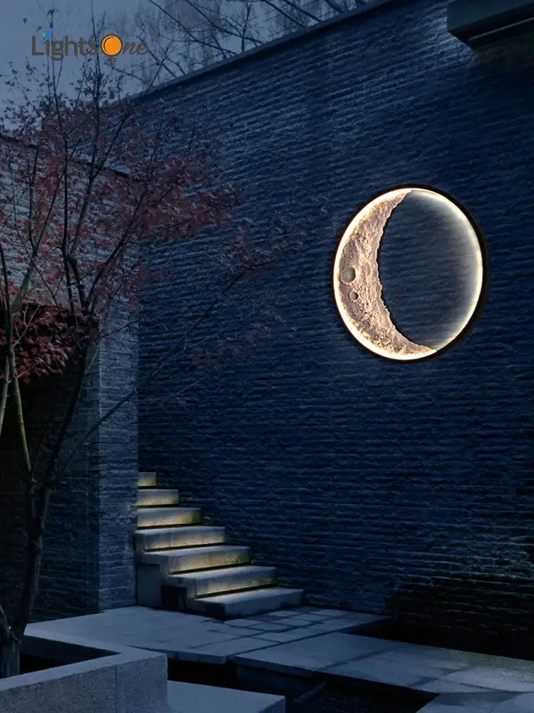 Crescent Wall Lamp